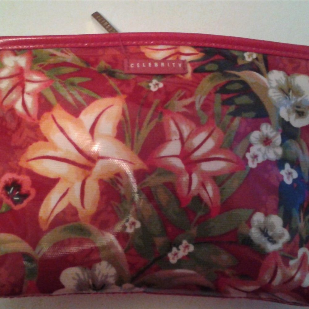 CELEBRITY Cosmetic Shoulder Bag Floral Print ~ NWOT (donating soon)